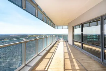 شقة واسعة مع 3 غرف نوم للبيع في مسلك اسطنبول